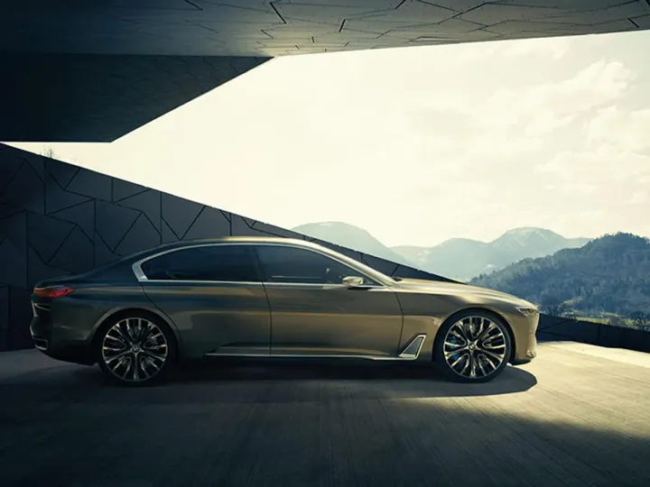 BMW готовит большой седан