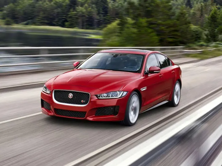 Британия нашла таланты: все о новом Jaguar XE