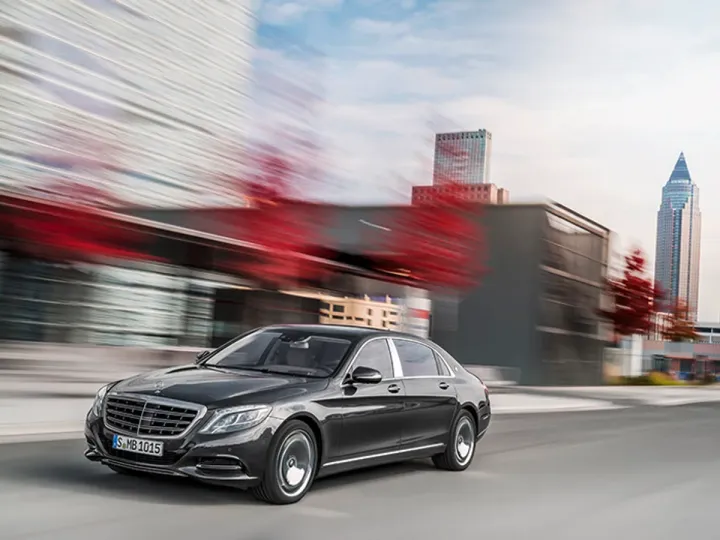 Mercedes представил возрожденный Maybach