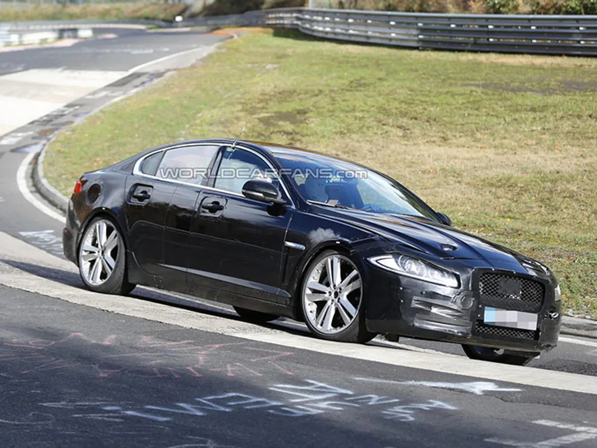 Jaguar XF: первая информация о новинке