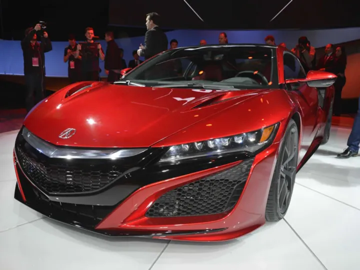 Acura представила суперкар NSX
