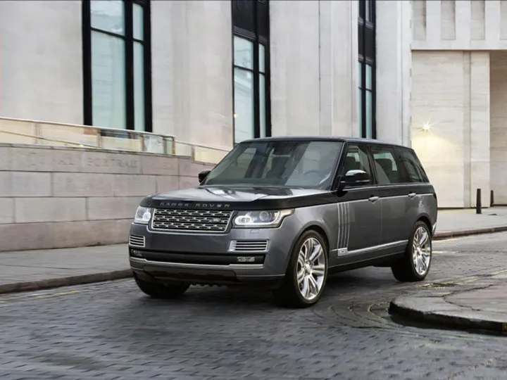 Range Rover представил конкурента Bentley и Rolls-Royce