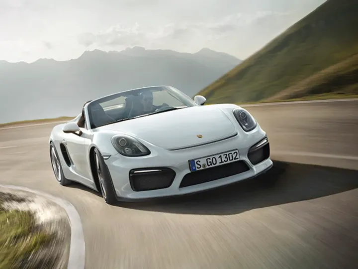 Porsche представил самый мощный Boxster