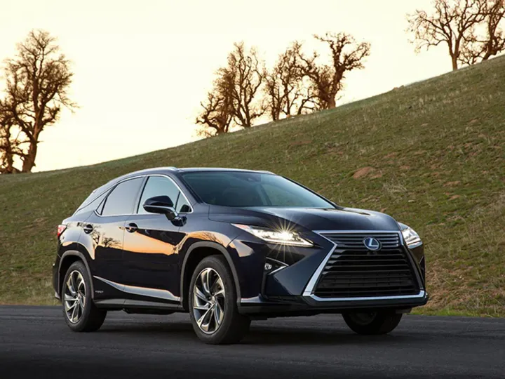 Lexus рассекретил новый RX