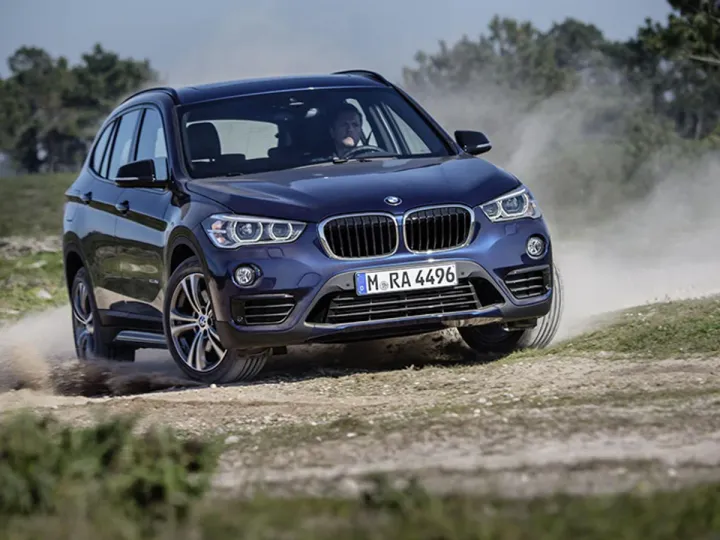 BMW представила кроссовер X1 второго поколения