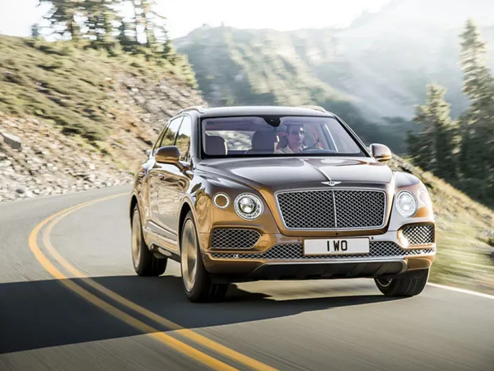 Bentley официально представила внедорожник Bentayga