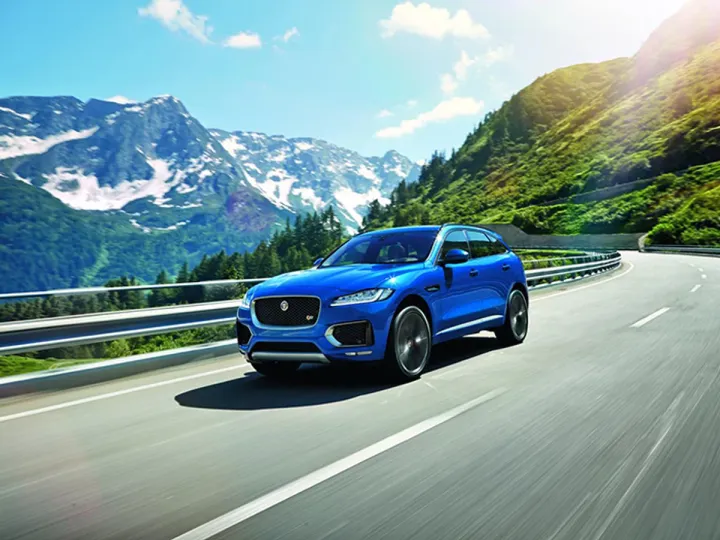 Jaguar F-Pace: все подробности о первом кроссовере марки