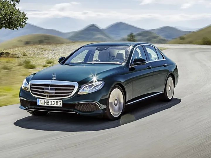 Mercedes-Benz официально представил новый Е-класс