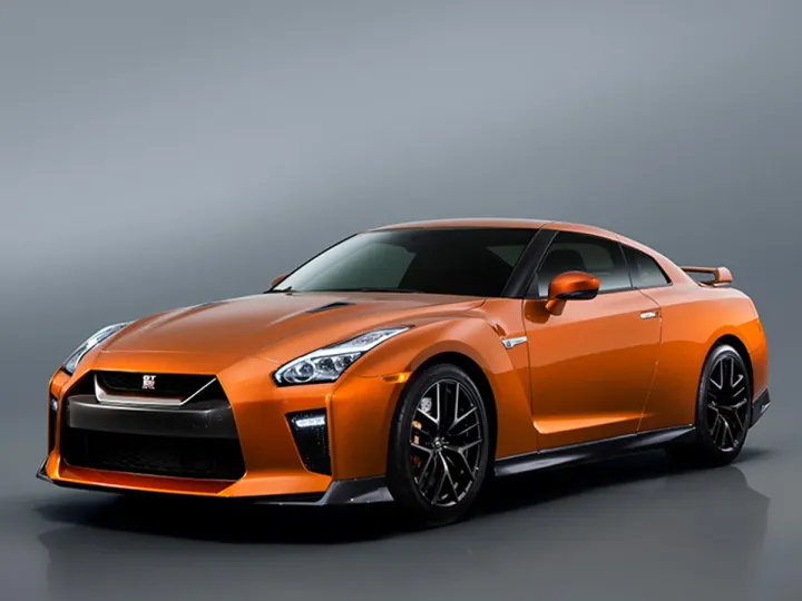 Nissan представил обновленный GT-R