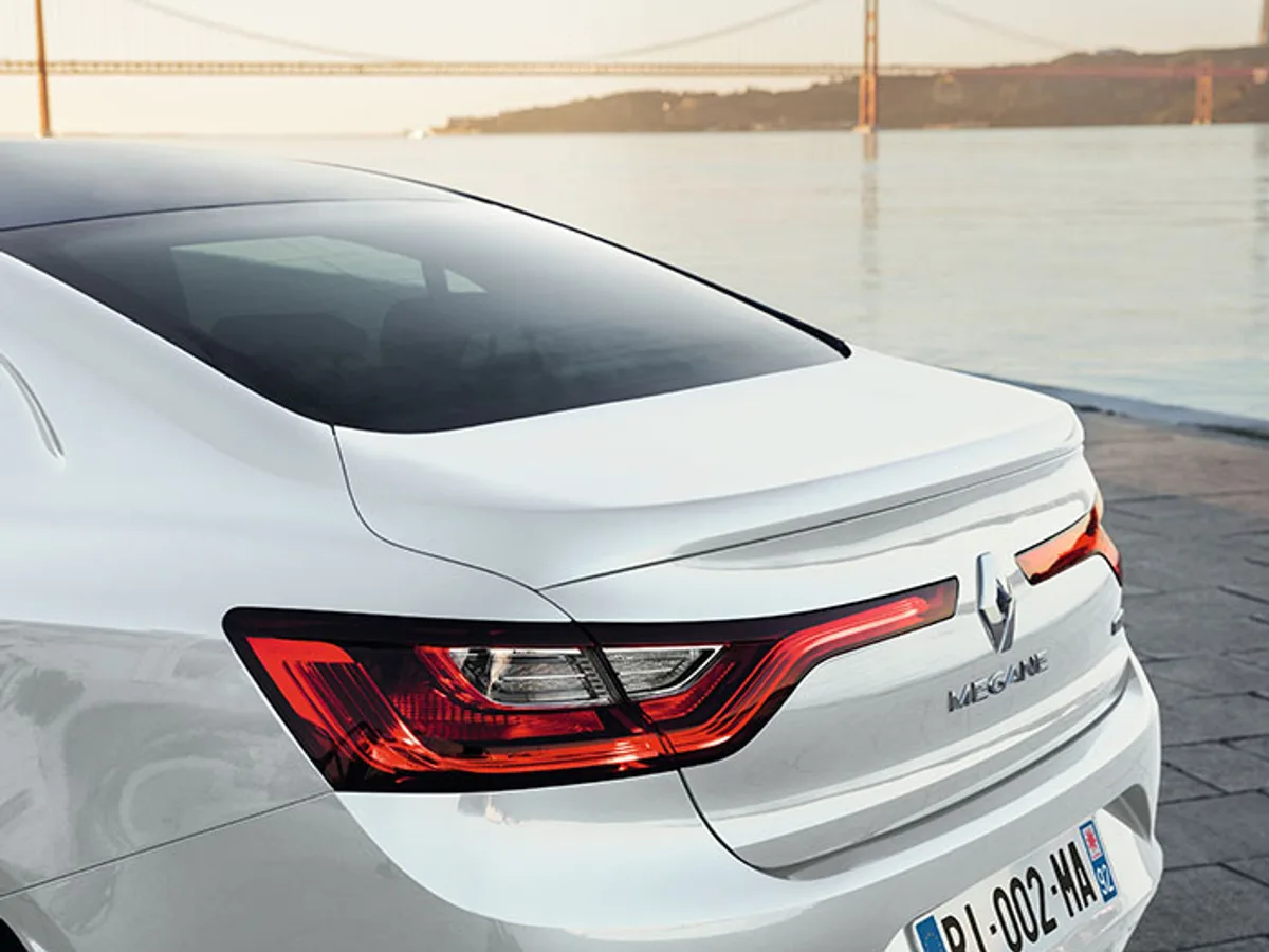 Renault представила седан Megane
