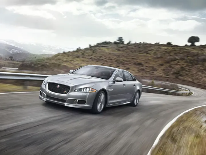 Jaguar показал очередную «дикую кошку»