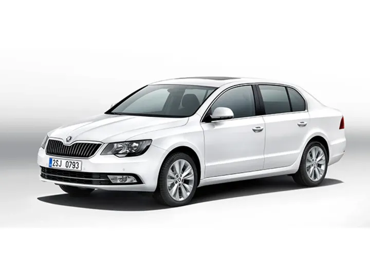 Skoda показала обновленного флагмана