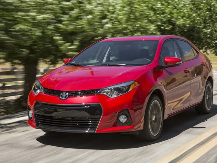 Новая Toyota Corolla: больше, комфортнее, экономичнее