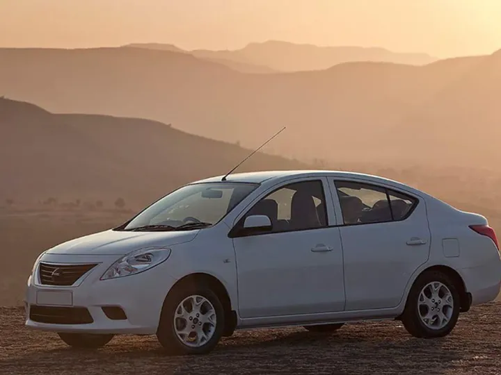 Из Nissan Sunny сделали роскошный седан