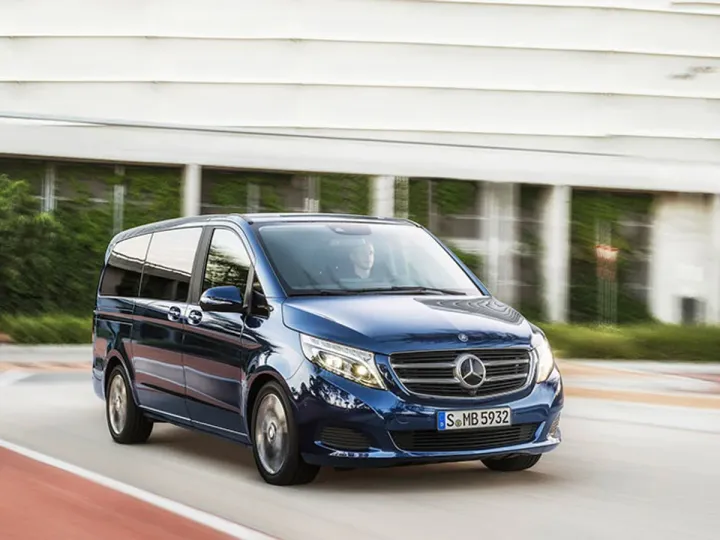 Новый Mercedes V-Class: из коммерсантов в белые воротнички