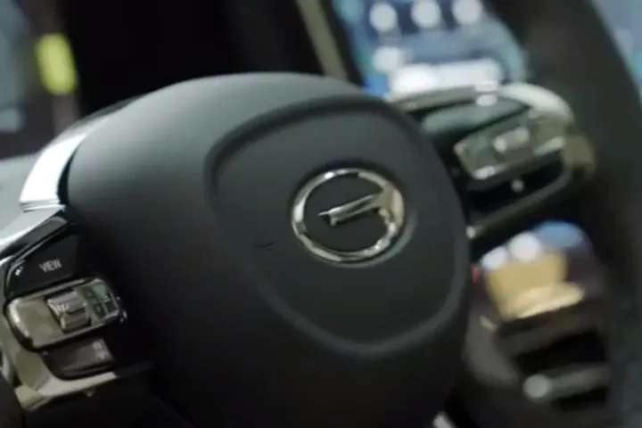 GAC и Huawei показали первый автомобиль. Машину сняли на фото