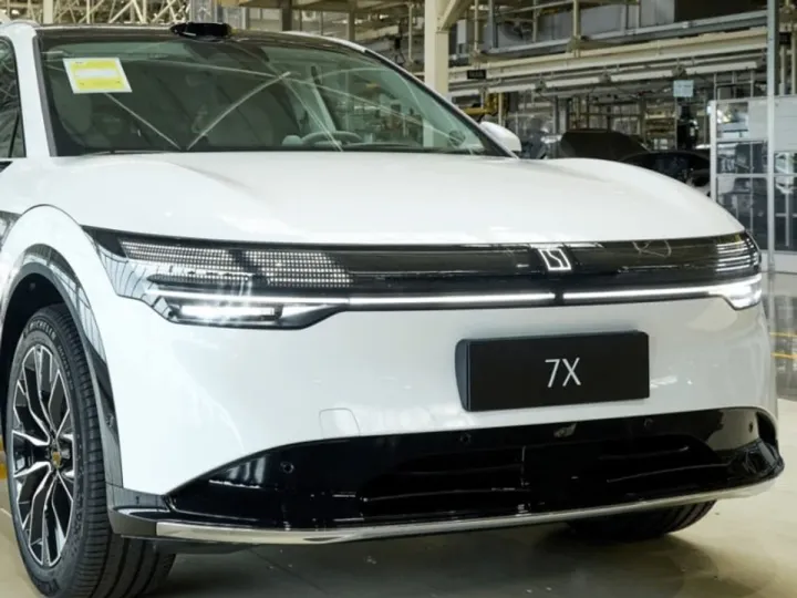 Из-за нового кроссовера Zeekr 7X начался ажиотаж