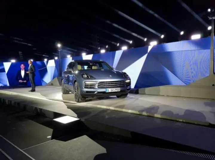 Стала известна дата продаж нового Porsche Cayenne в России