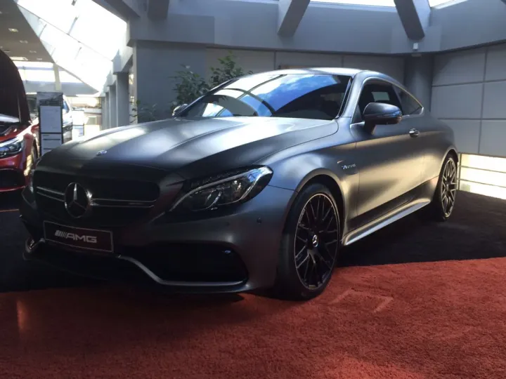 Эксклюзивный Mercedes-AMG C 63 S на Воздвиженке, 12