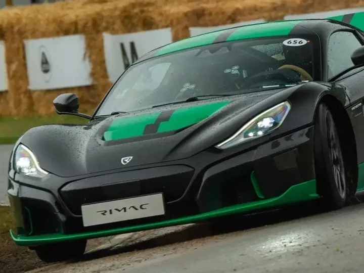 Новинку Rimac подвело название: никто не хочет гиперкар с таким именем