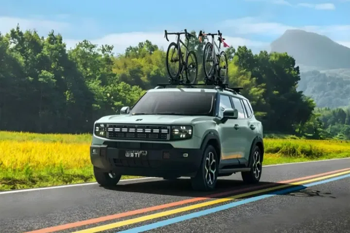 Представлен ожидаемый в России кроссовер Jetour T1. Машину сняли на фото
