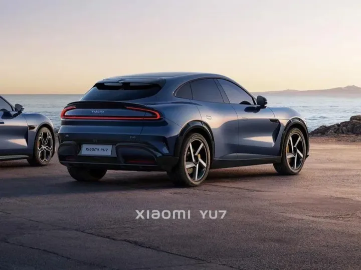 Прошла презентация первого кроссовера Xiaomi. Авто сняли на фото