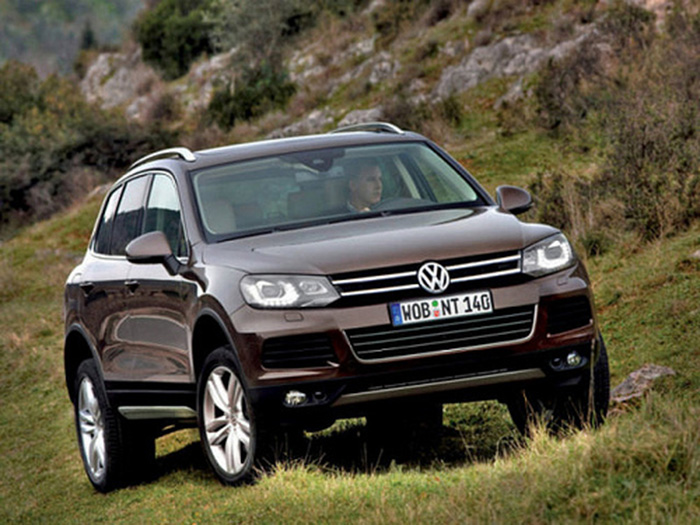 Volkswagen снизил в России цены на дизельный Touareg