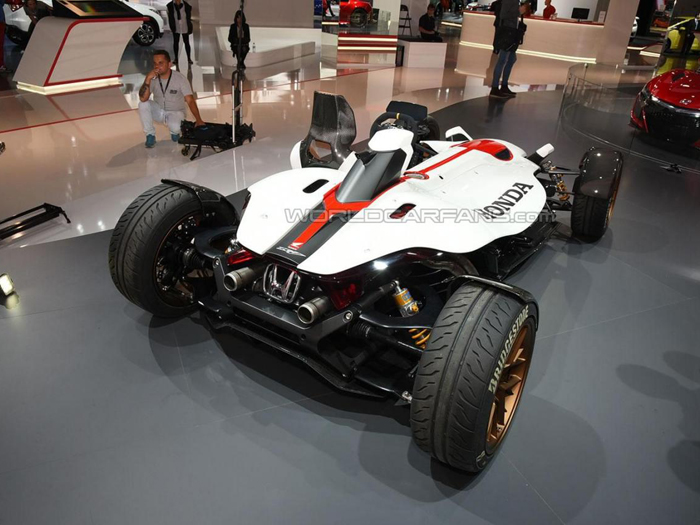Honda скрестила спорткар и мотоцикл в проекте Project 2&4