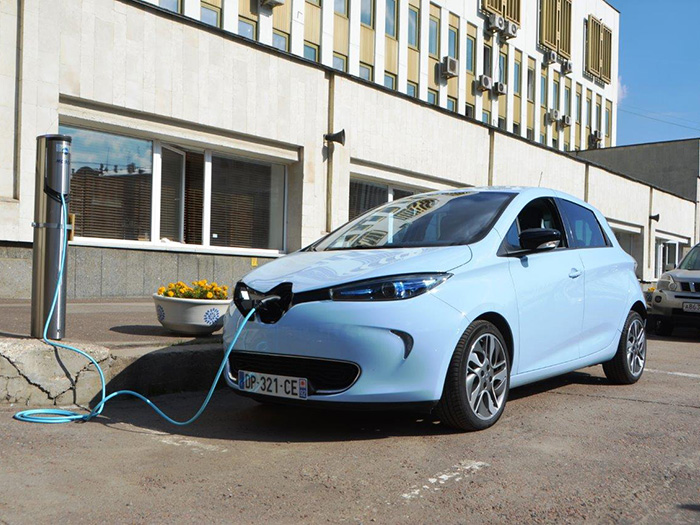 МОЭСК провела тесты зарядных станций с автопроизводителями