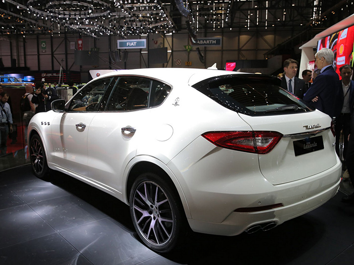 Maserati Levante получит гибридную силовую установку от Chryler Pacifica