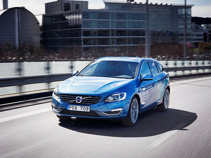 Volvo выпустила автомобили с автопилотом на дороги Гетеборга