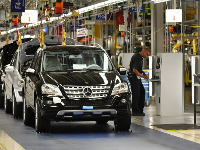 Daimler заморозил проект завода в России из-за санкций