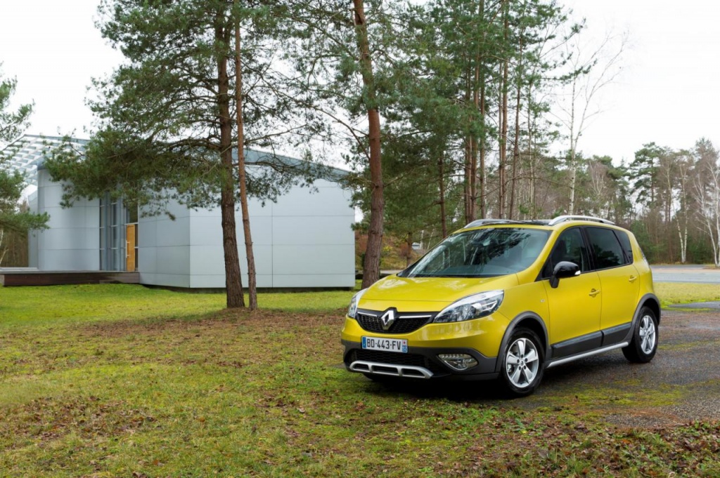 Renault Scenic XMOD: почти кроссовер