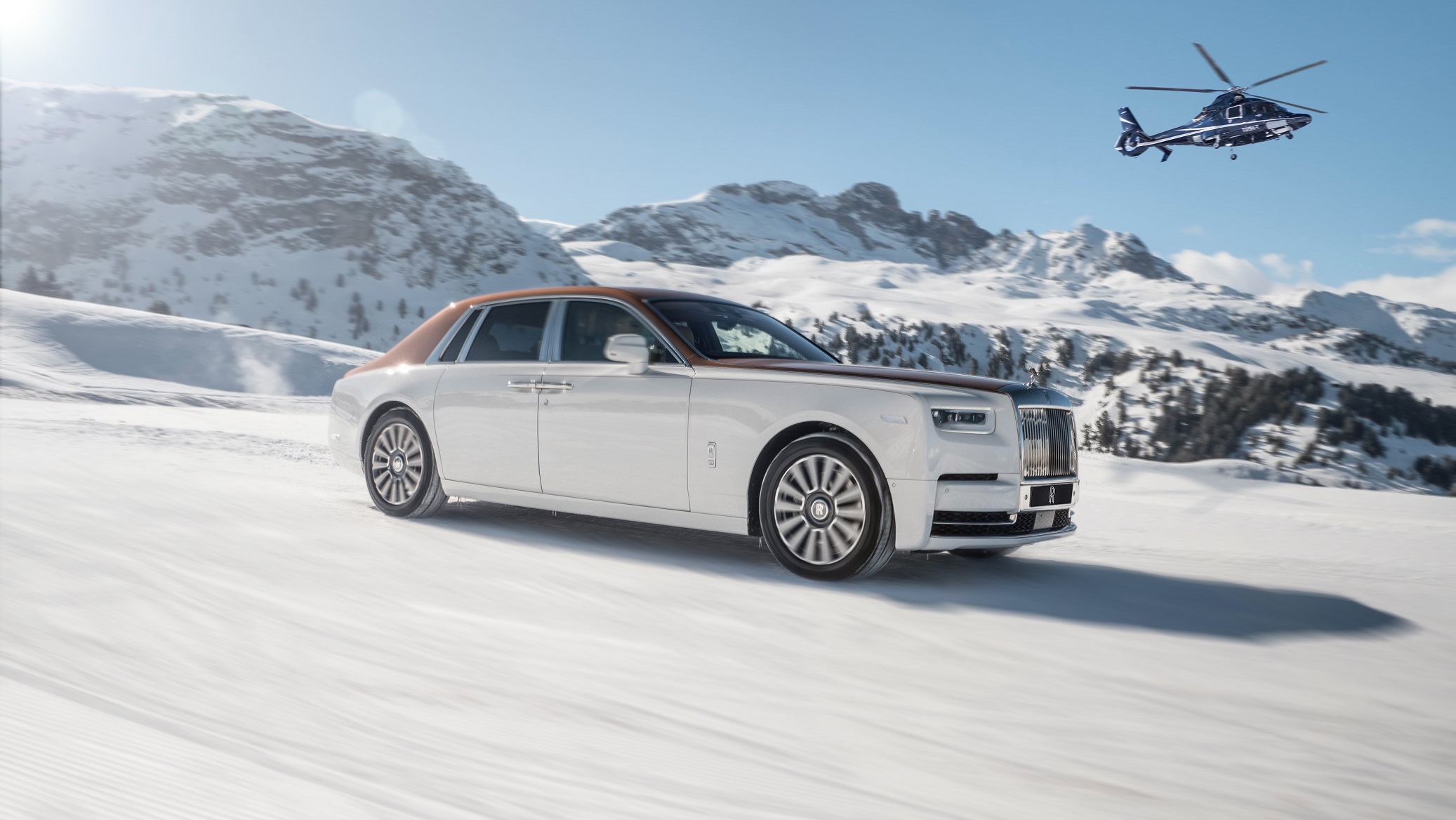 Rolls-Royce открыл эксклюзивные зимние студии в Куршевеле и Санкт-Морице