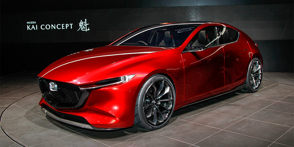 Mazda показала в Токио предвестника новой «тройки»