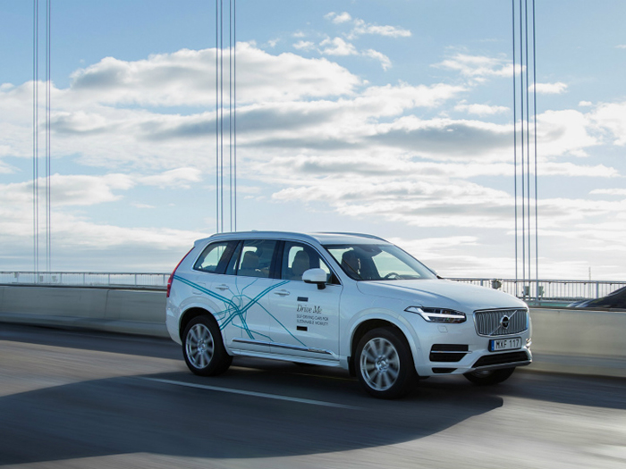 Volvo проведет испытания автономных автомобилей в Лондоне