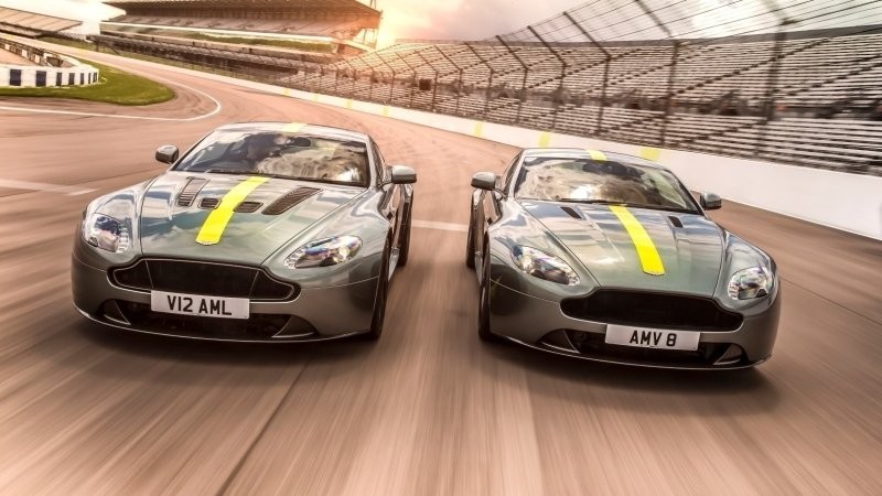 Aston Martin представил спецверсию суперкара Vantage AMR