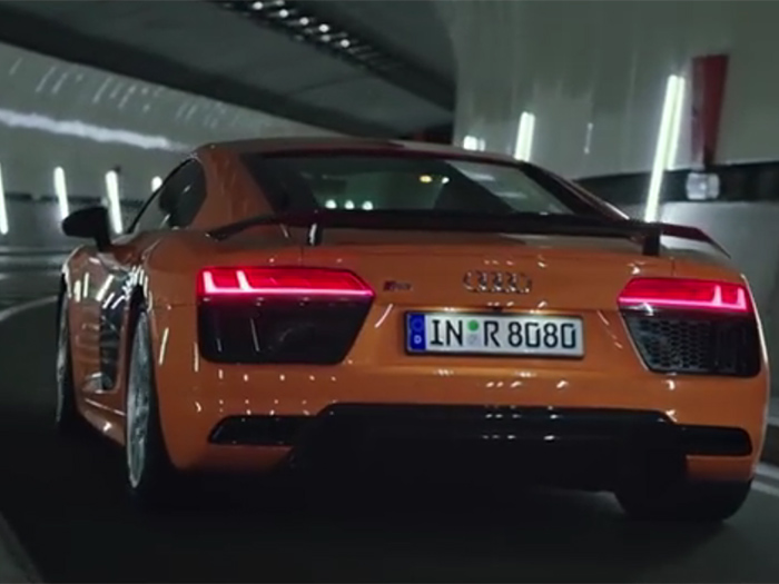 В Великобритании запретили ролик Audi R8 за рекламу скорости