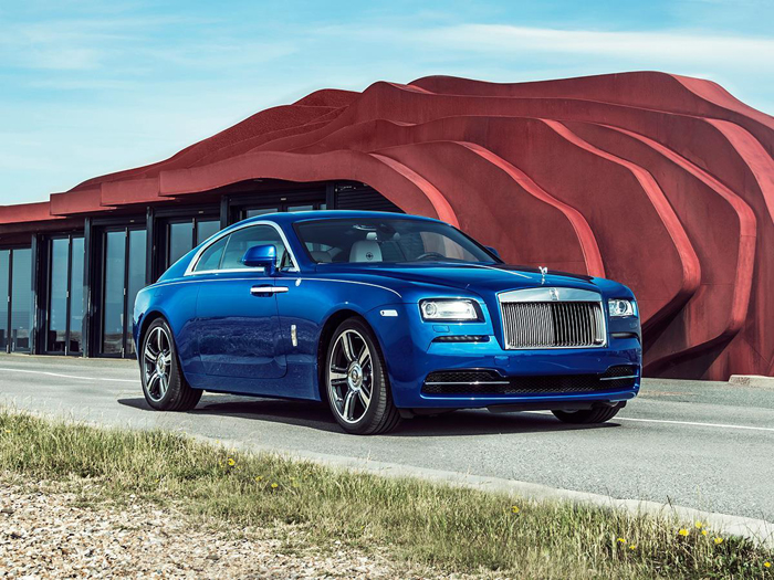В России вырос спрос на автомобили Rolls-Royce