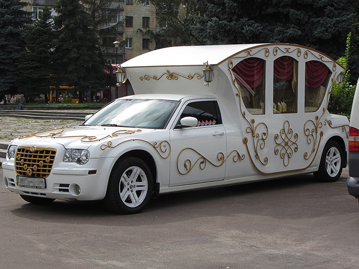 ГИБДД объявила войну свадебным лимузинам