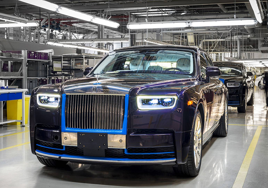 Самый первый Rolls-Royce Phantom нового поколения продадут с аукциона