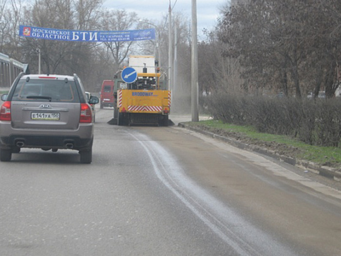В Москве подсчитали количество ям на дорогах