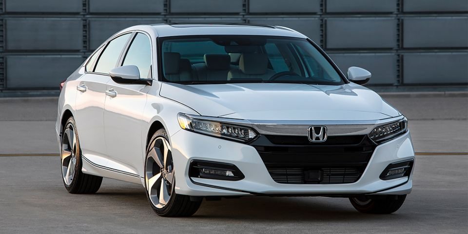 Honda представила Accord десятого поколения