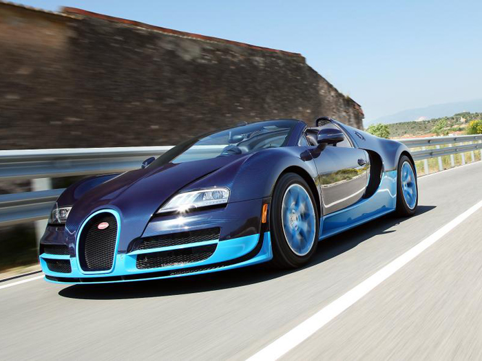 Гиперкар Bugatti Veyron получил заводскую гарантию 15 лет