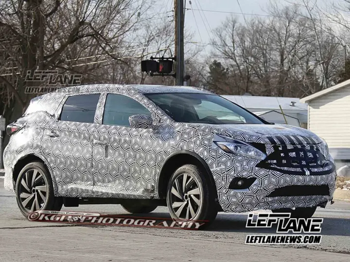Самый крутой кроссовер Nissan: новые фото