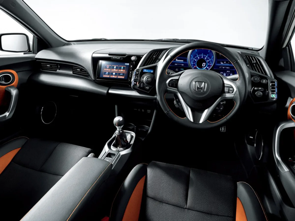 Honda обновила гибридный CR-Z
