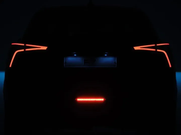 Ажиотаж на новые автомобили в РФ прошел: как на рынок давят кредиты