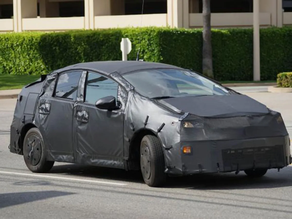 Toyota отложит запуск нового Prius из-за дизайна