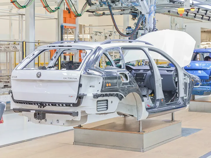 Skoda вводит третью смену на производстве Fabia и Rapid