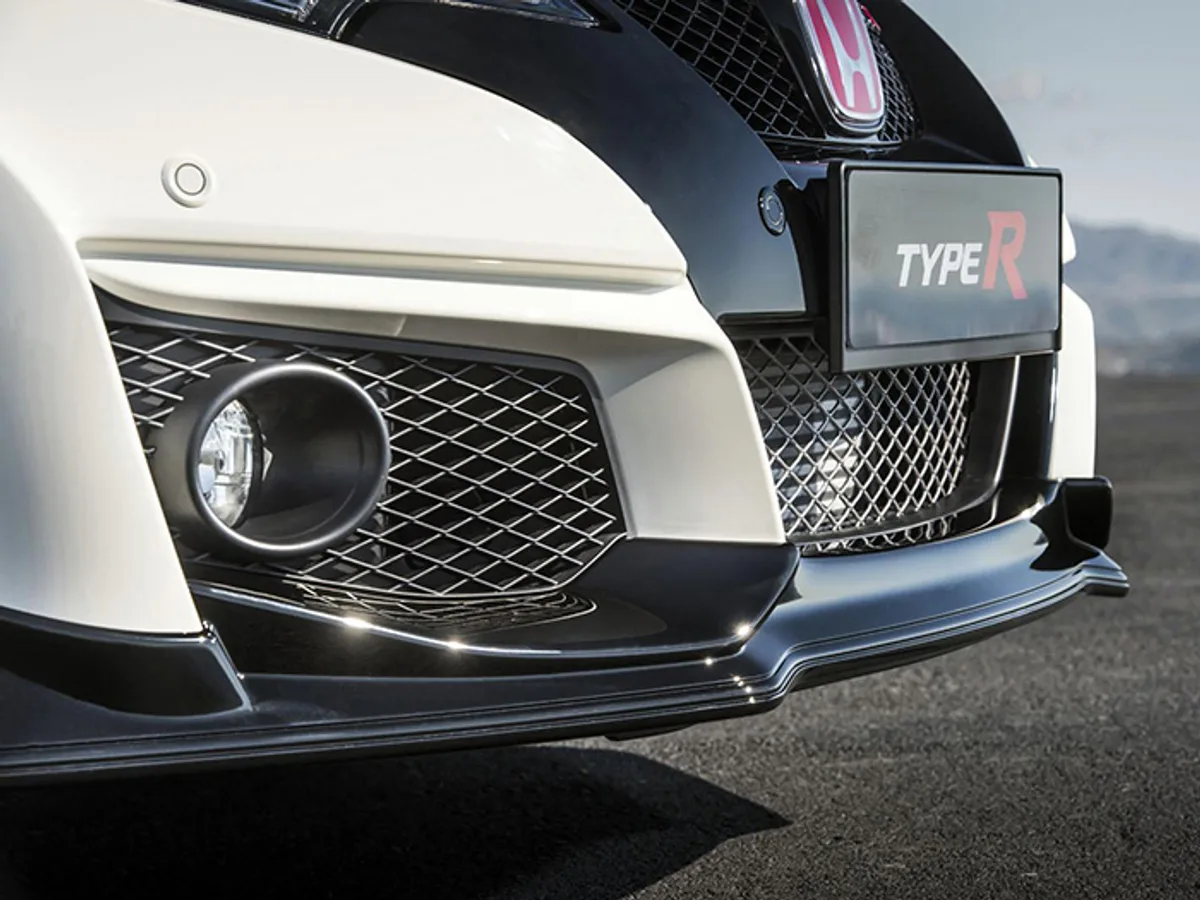 Honda показала детали нового Civic Type R